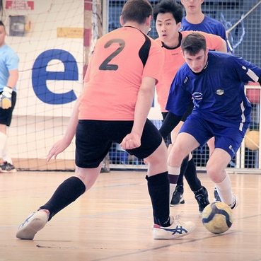 joueurs foot mal marchant