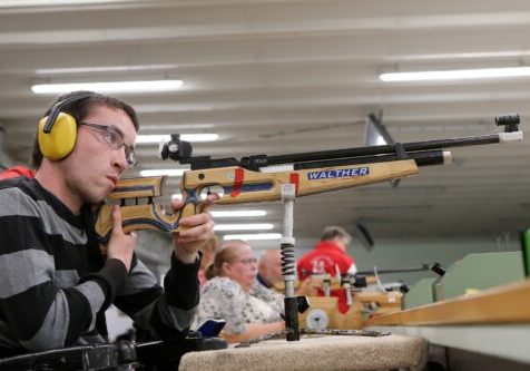 tireur fauteuil tir sportif handisport